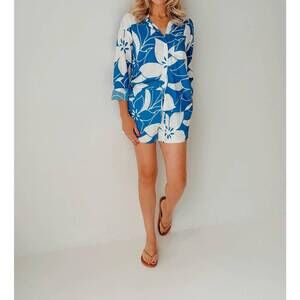 NEW DEX CLOTHING capri bloom shorts in azure floral